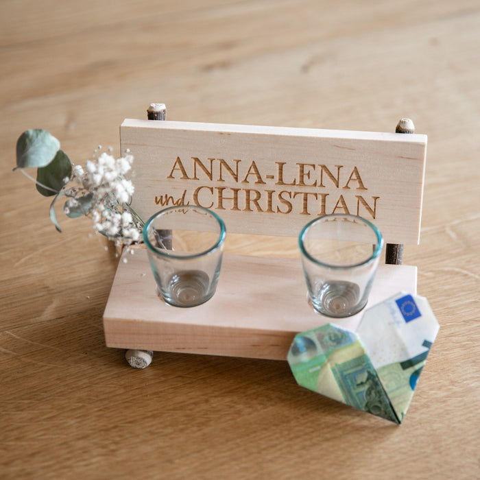 Personalisierte Schnapsbank als Geldgeschenk für Hochzeit mit Gravur / Geschenk personalisiert mit Namen / Geld schenken Brautpaar