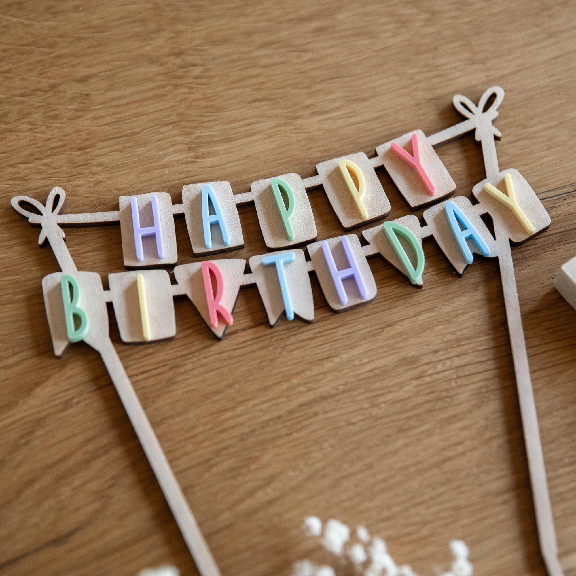 Personalisierter Geburtstagskranz für Mädchen und Jungen / Geburtstagsteller aus Holz / Happy Birthday Girlande / Geburtstagszug / Holzring