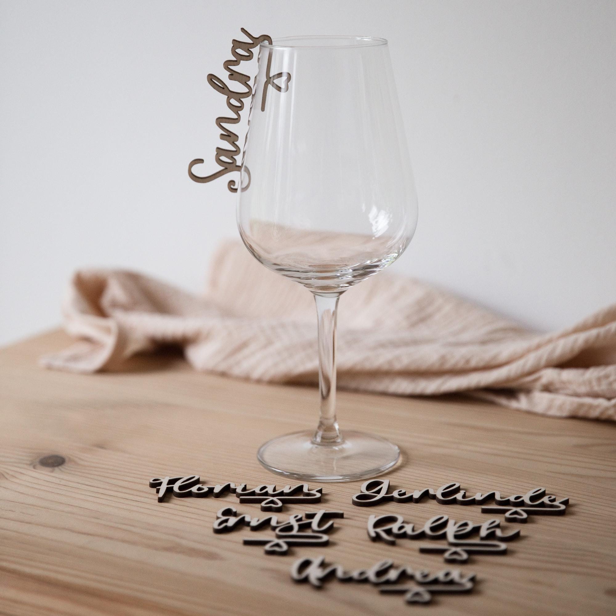 Personalisierte Glasmarkierer / Namensschild Hochzeit / Sektglas Name / Glasanhänger / Glas-Markierer / Glasmarker / Holzname zum Einhängen