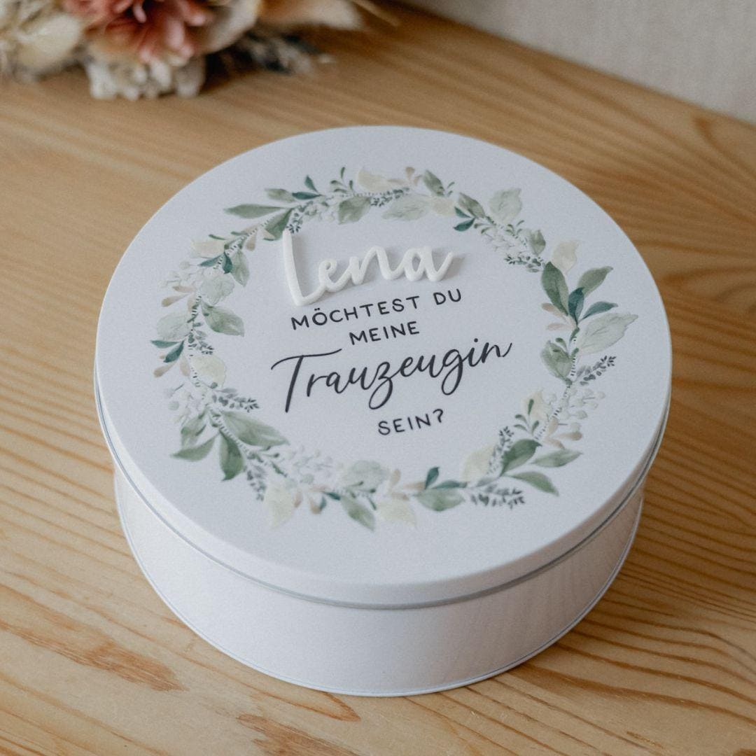Personalisierte Dose mit Namen für Trauzeugin