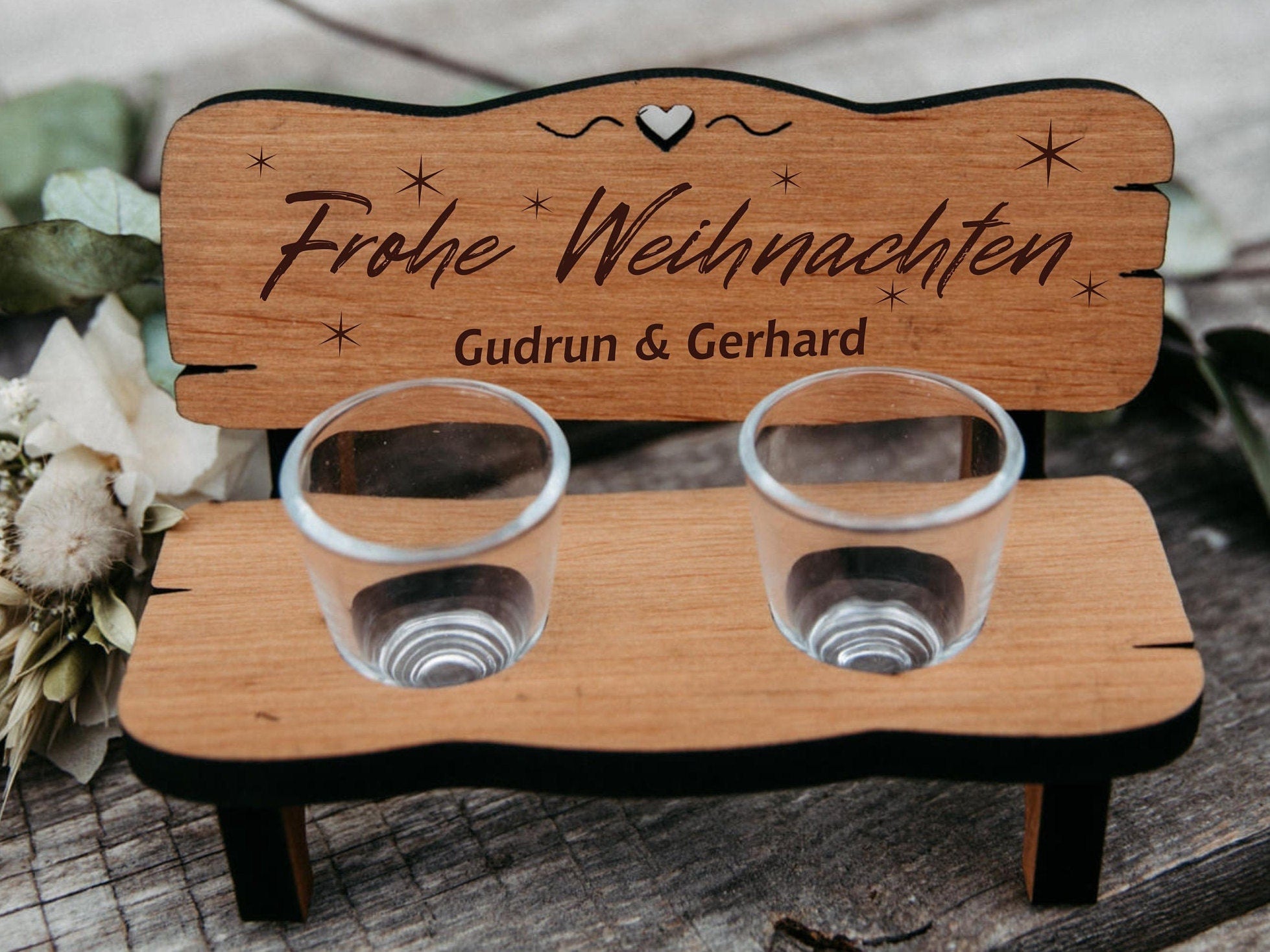 Personalisierte Schnapsbank für Hochzeit mit Gravur inkl. Gläser / Erlenholz / Hochzeitsgeschenk