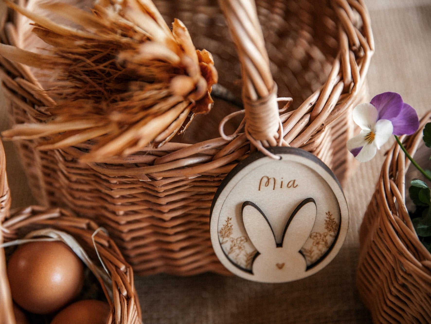 Osterkörbchen personalisiert /Osternest mit Namen / Weidenkorb mit Hasenanhänger