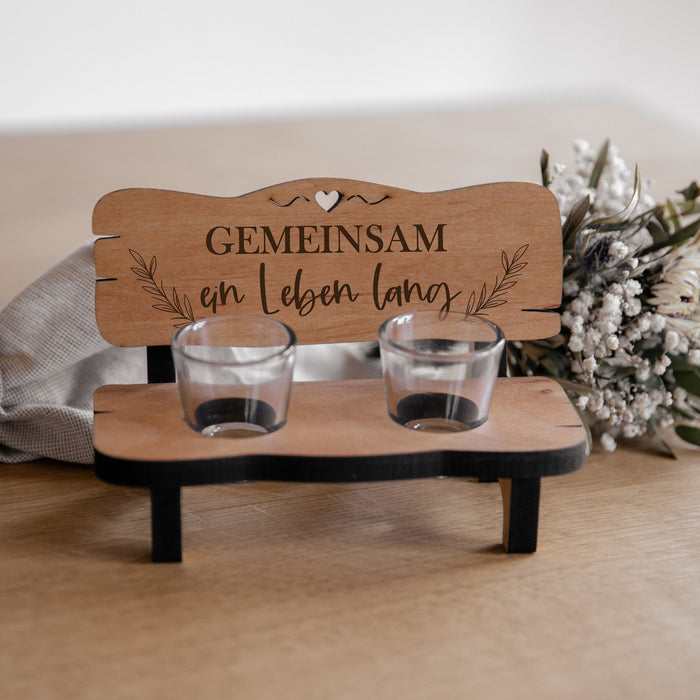 Personalisierte Schnapsbank für Hochzeit mit Gravur inkl. Gläser / Erlenholz / Hochzeitsgeschenk "Gemeinsam ein Leben lang" / Geldgeschenk