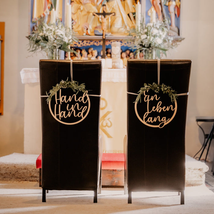 2 Holzschilder für eure Traustühle / Stuhlschild Hochzeit / Hand in Hand ein Leben lang